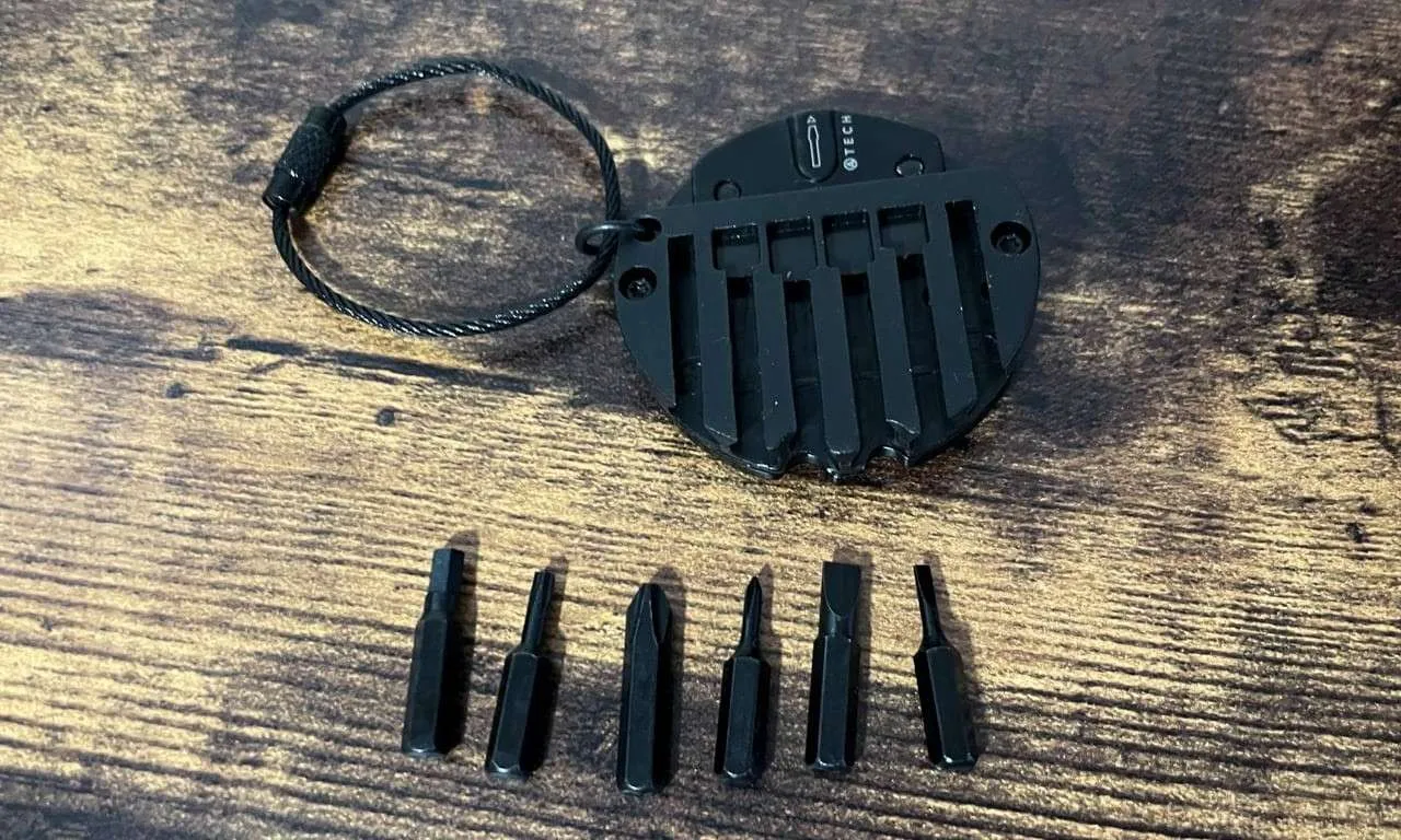 ATECH Multitool 8in1 Keychain 002